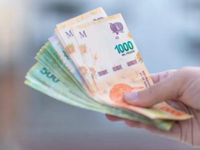 argentinian pesos
